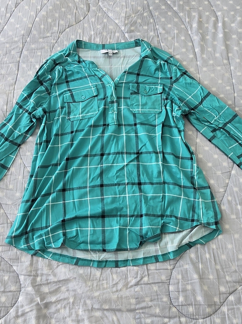 Plaid Teal Button-Front Women's Shirt with Chest Pockets